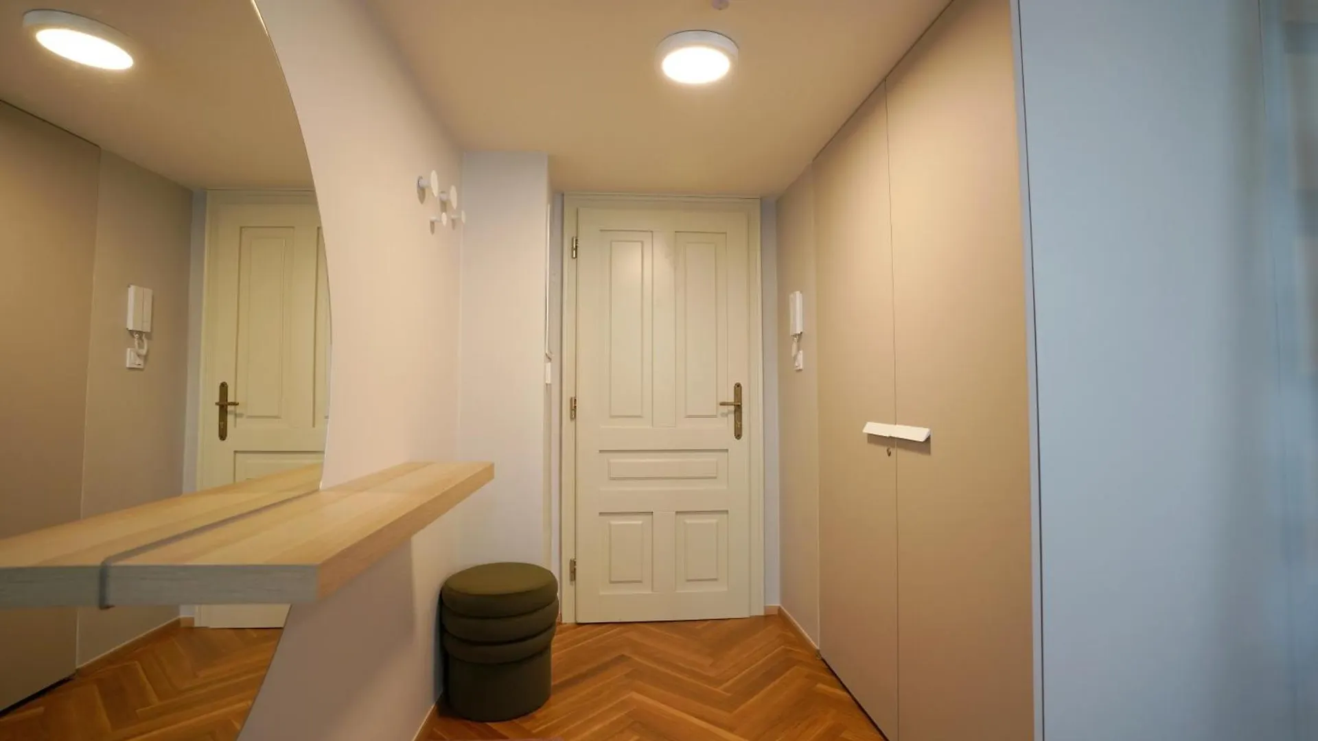 Luxemi Apartments I City Center Premium Studio Πράγα