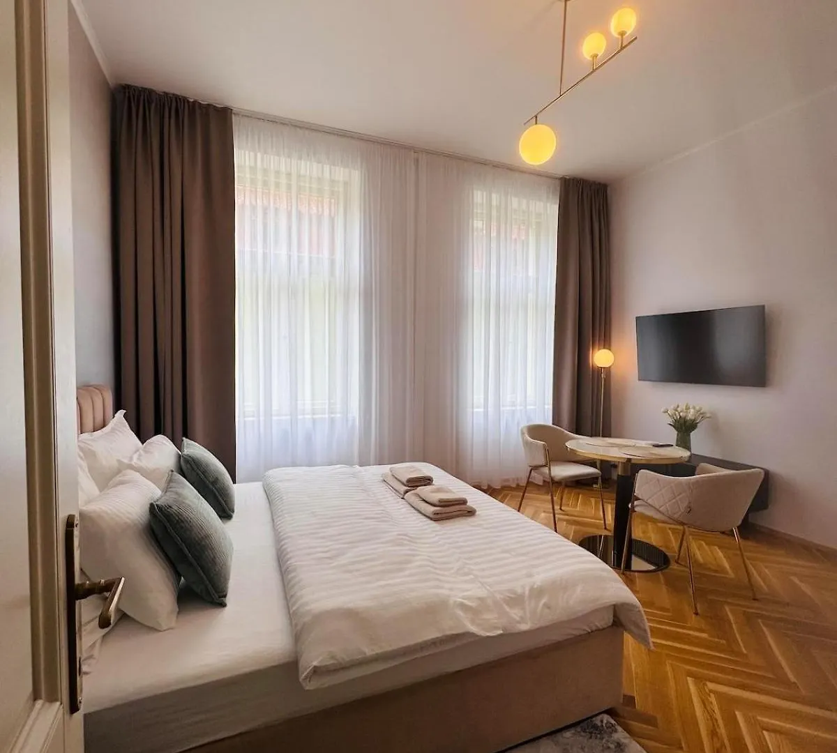 Luxemi Apartments I City Center Premium Studio 프라하